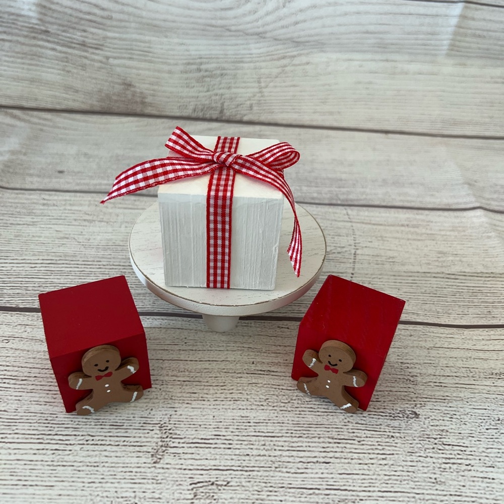 Handmade Farmhouse tray decor!